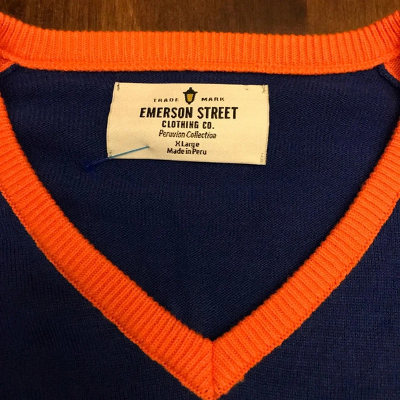 Emerson street sweater Sz Xlarge - Picture 4 of 4